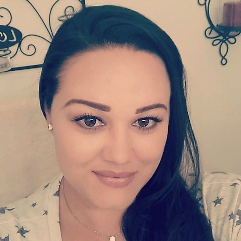 Meet your Posher, Leslie